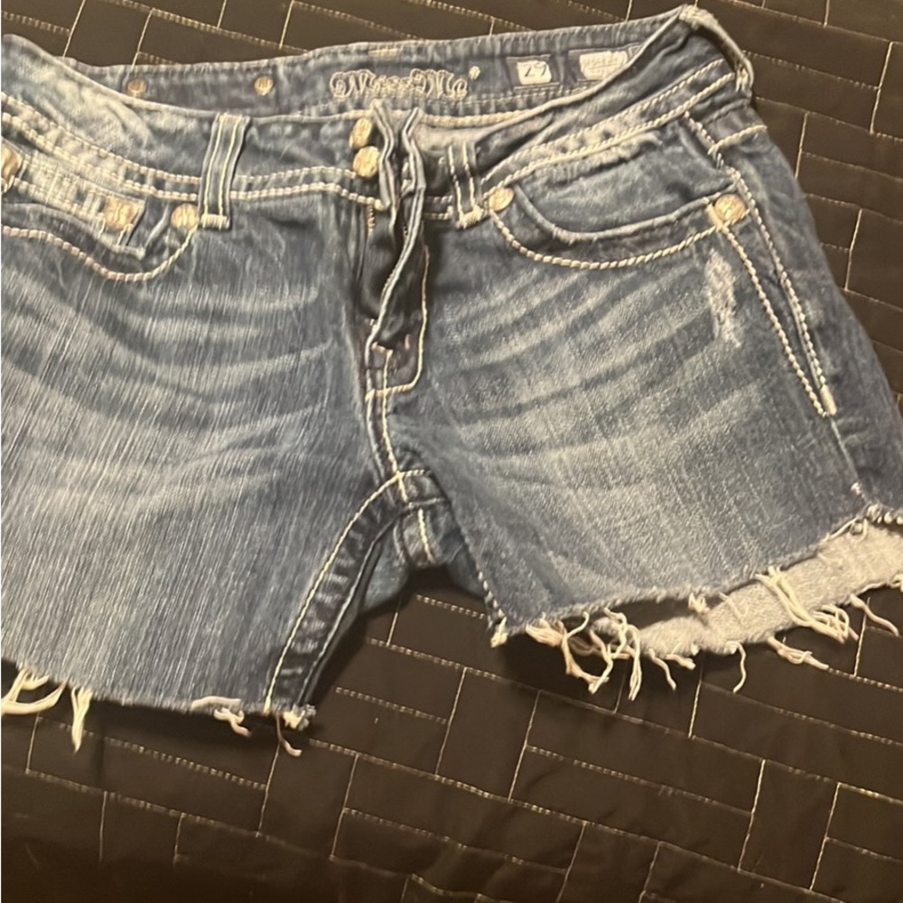 MISS ME WOMENS SHORTS!